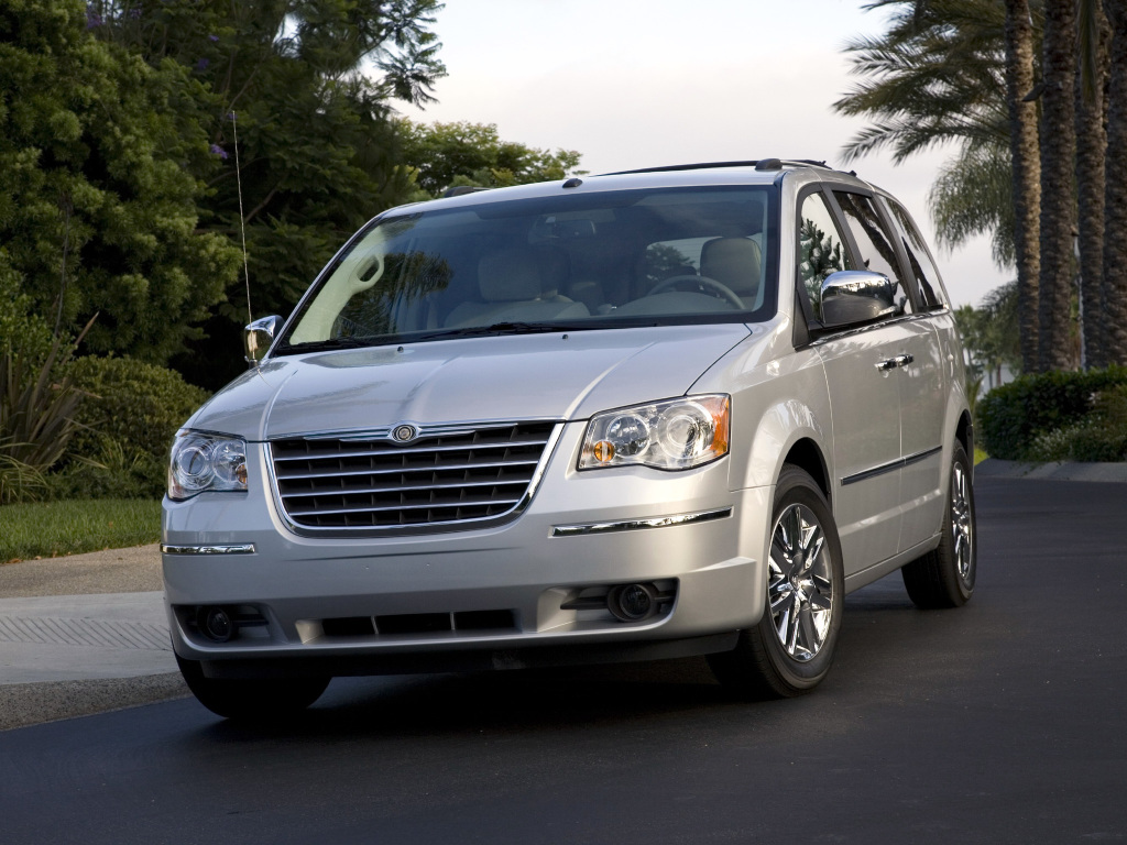 Chrysler Grand Voyager  // Дредноут-путешественник